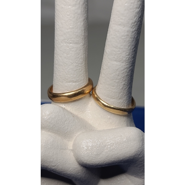 (2) Men's 14K Gold Rings - Size 11 - Weight: 10.2g