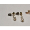 Image 2 : Collection Of 14K Gold Earrings Featuring Some Diamonds - Total Weight: 3.7g