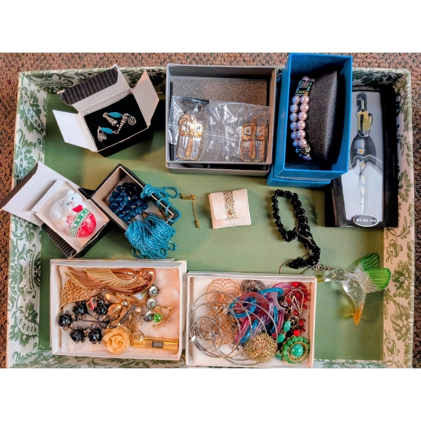 Excellent Collection Of Costume Pieces In Pretty Fabric Keepsake Box