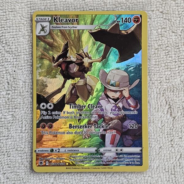 Kleavor TG08/TG30 Holo Rare Pokémon Trading Card