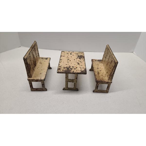 Arcade Mfg Co Toys Vintage Cast Iron Doll House Miniature Table & Bench Chairs