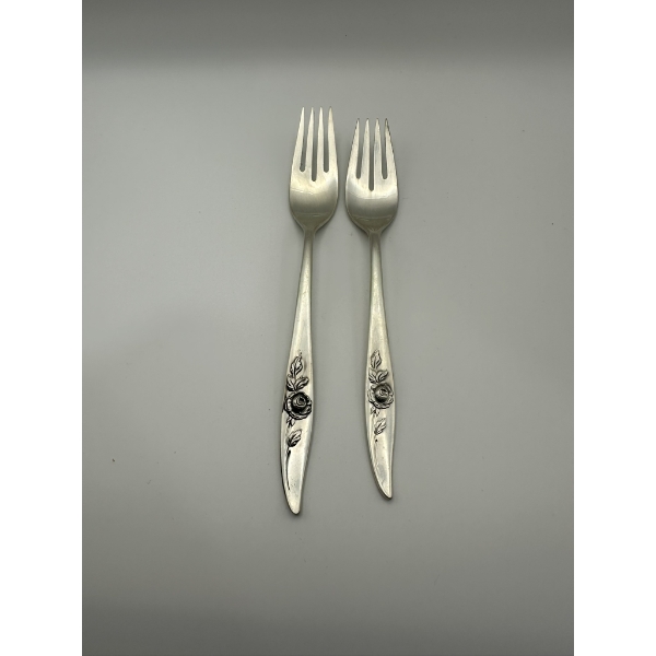 Oneida Heirloom Sterling Silver Forks - 84.8 Grams