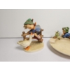 Image 2 : Lot of 3 Vintage Collectible Hummel Goebel Porcelain Figurines in Excellent Condition