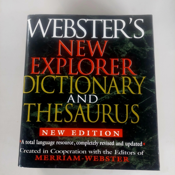 Websters New Dictionary & Thesaurus w Jacket