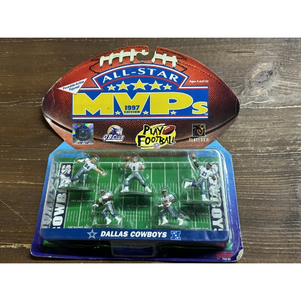 MVP Dallas Cowboys Figurines - set of 5 small football figurines 