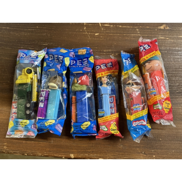 6 Pez Dispensers - Includes Truck - Cinderella - Charlie Brown - Incredibles 