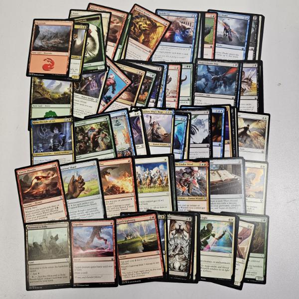 Over 100 Assorted Vintage MTG Magic The Gathering Trading Cards ~ Mostly From the Dominaria Set