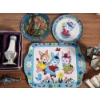 Image 7 : Lot of Vintage Collectibles Including Trays, S&P Shakers, Hand Fans, Dice, Bells