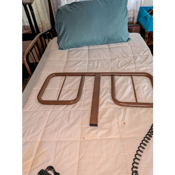 Like New Twin Size Adjustable Bed, W Remote And Removable Side Rails