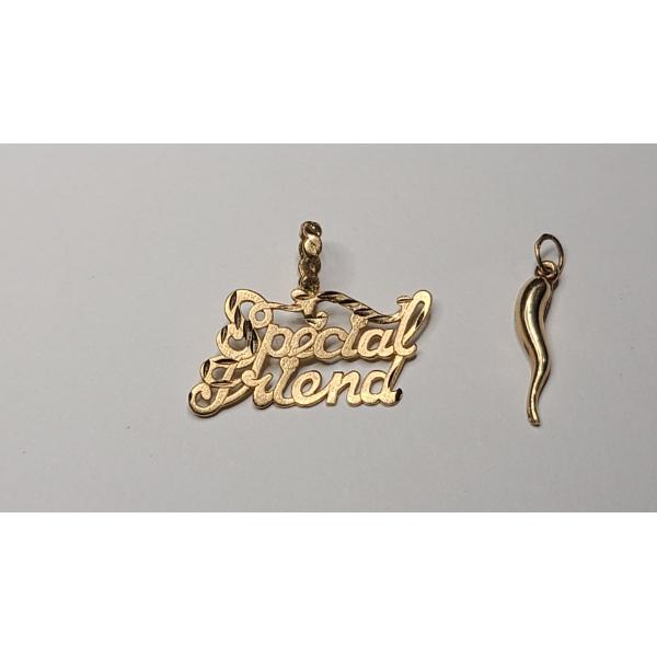 Tests As 14K Yellow Gold "Special Friend & Italian Horn Pendant - Total Weight: 1.8g