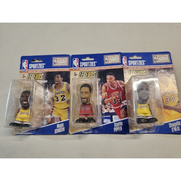 Lot of All Star NBA Player Figures (Quantity 3) (Pippen, Johnson, O'Neal)