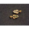Image 3 : Pair of 10K Yellow Gold Leaf-Design & Black Opal Earrings TW: 1.8g