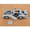 Image 13 : James Bond 007 Aston Martin DB5 - Great Detail incl Console that opens to reveal eject button