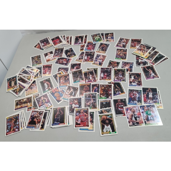 Assorted 1993 Topps Basketball Trading Cards