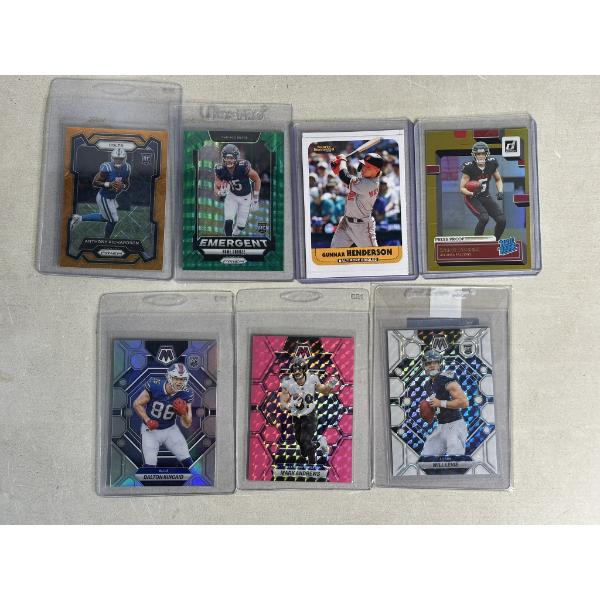 Lot of 7 Mint Condition Trading Cards