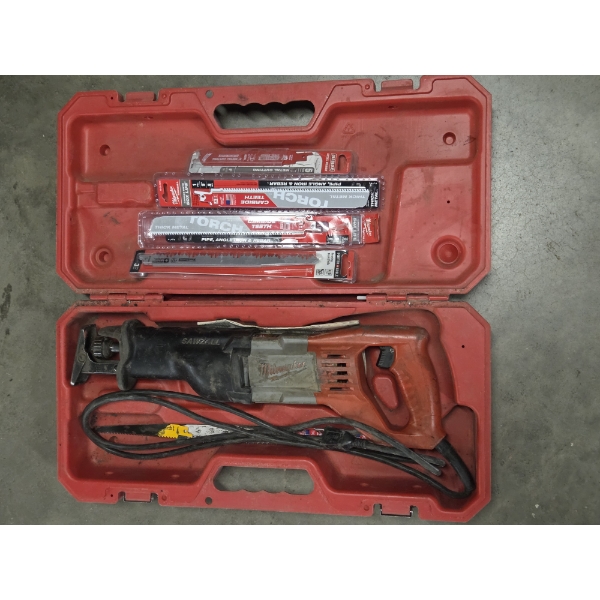 Milwaukee Sawzall Reciprocating Saw Kit With New Blades