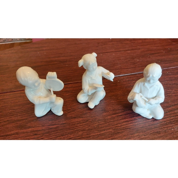 3 Pc Group Small 5" Porcelain Figures - Perfect Condition As Shown