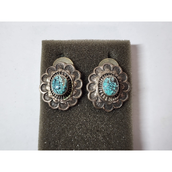 Native-Style Sterling Silver Turquoise Floral Earrings - TW: 14.9