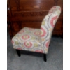 Image 2 : Modern Armless Upholstered Chair 22" W x 33" T - See Pic
