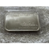 Image 2 : Beautiful Silver Towne One Troy Ounce .999 Fine Silver Bar - Mint Condition