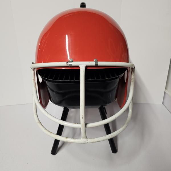 TAILGATERS!!! Budweiser Football Helmet Portable Charcoal BBQ Grill (12")