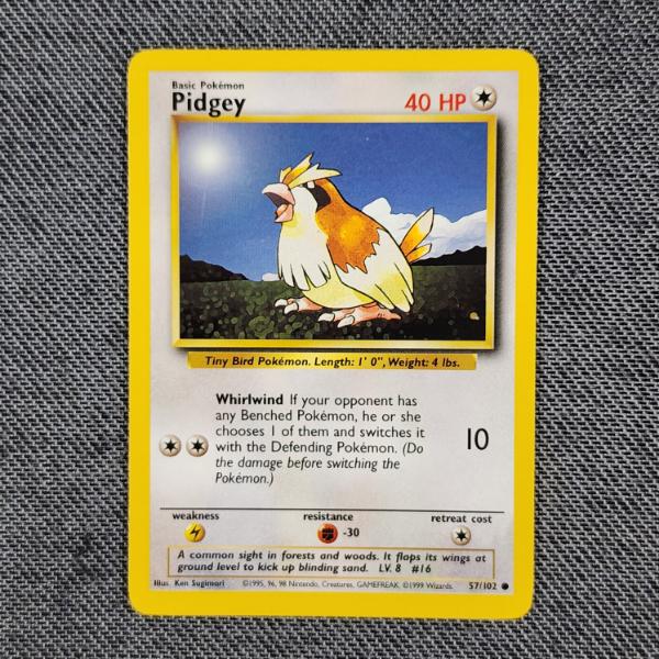 Pidgey 57/102 Vintage Base Set Pokemon Trading Card in Near Mint Condition!