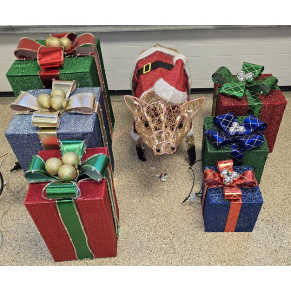 Christmas Pig with 6 Outdoor Gift Boxes - All Are Pre-lit