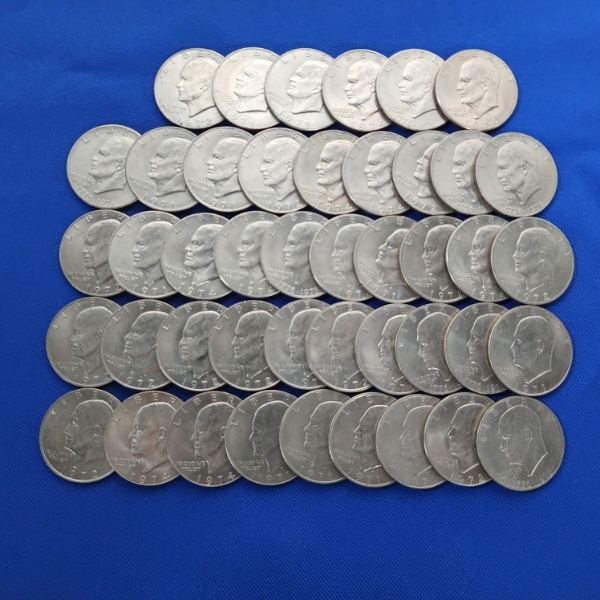 Lot of 44 United States Eisenhower Dollars - FV: $44.00