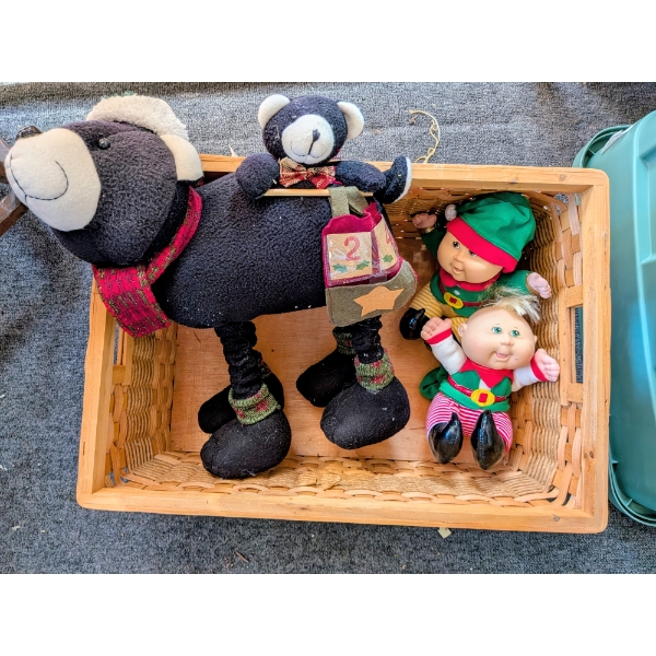Christmas Countdown Plus Bear & 2 Mini Cabbage Patch Christmas Doll 