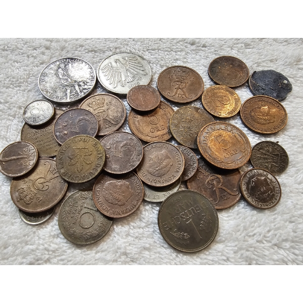 Nice Lot of Assorted Foreign Coins!!!