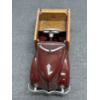 Image 2 : Hallmark "1939 Ford Station Wagon" (QHG9034) 8" Classic American Car - Mint Condition