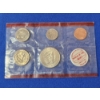Image 7 : 1969-D United States Uncirculated Mint Set Including 40% Silver Half Dollar