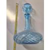 Image 3 : Excellent Condition Highly Collectable Ice Blue Vintage 13'' Quilted Design Viking Glass Decanter 