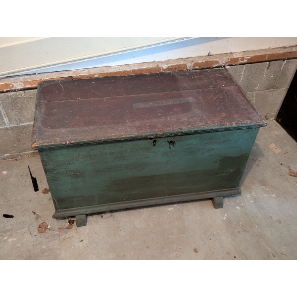 Greenwood Box, Vintage Boxes, Chainsaw, Step Ladder