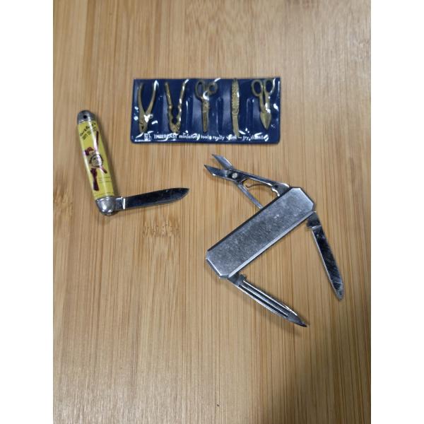 Vintage Group Including Davy Crockett Pocket Knife, Intercast Mini Working Tools & Multi Tool 