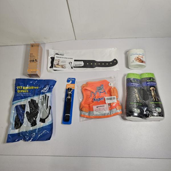 Variety of New Pet Grooming and Walking Supplies (see pictures)