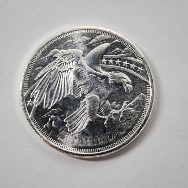 SD Bullion 1 Troy oz .999 Fine Silver Freedom American Eagle Round - Mint Condition 