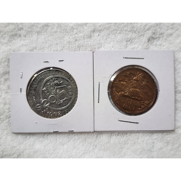 Two Very Nice Mexican Coins ~ 1982 20 Centavos & 1967 20 Centavos