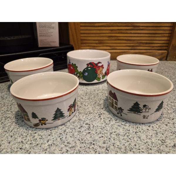 5 Pcs Christmas Holiday Winter Small Bowl Set