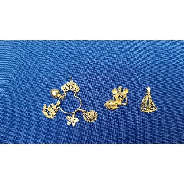 14K Gold Bracelet Charms & Pendant - Total Weight: 7.1g