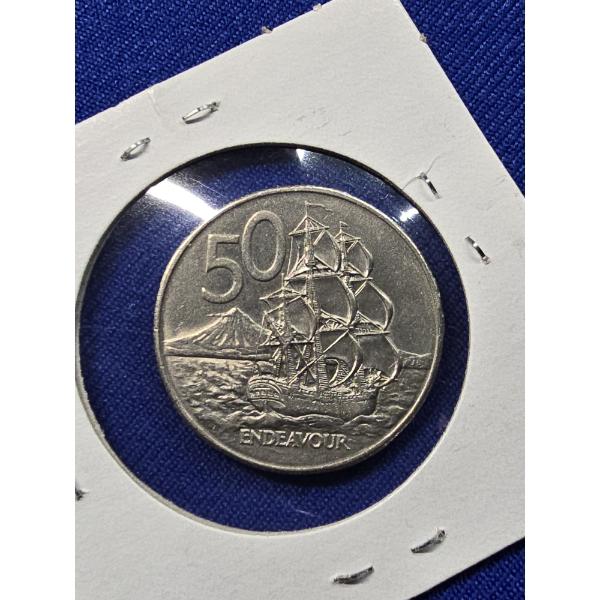 1980 New Zealand 50 Cents Coin - Endeavour