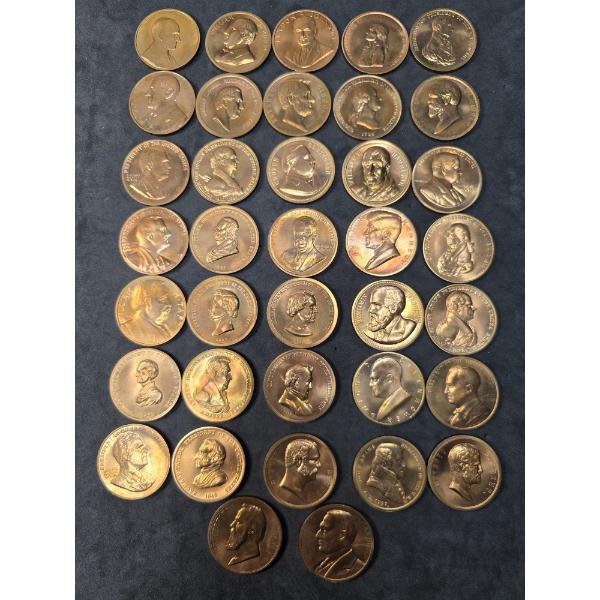 (37) Presidential Medals