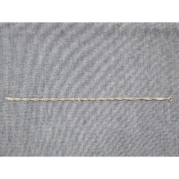 10K Yellow Gold Chain Bracelet Weighing 2.1 Grams