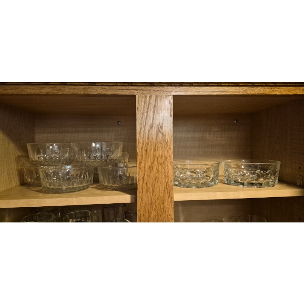 Kitchen Glassware - 9 Small Bowls Or Flat Sherbets