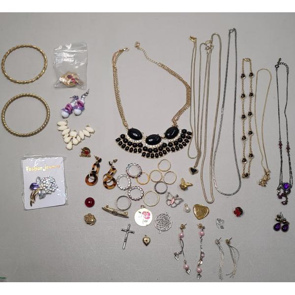Assorted Jewelry Pieces & Jewelry Making Pieces