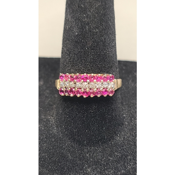 Women's 14K Yellow Gold Ring With Rubies & Diamonds - Size 7.5 - Weight: 3.1g