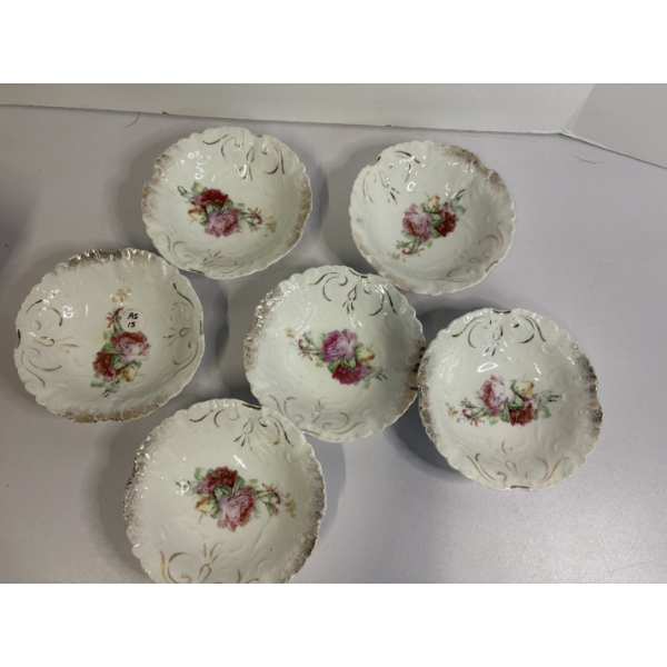 Gorgeous Floral Glass Bowls - 6 Piece Set!