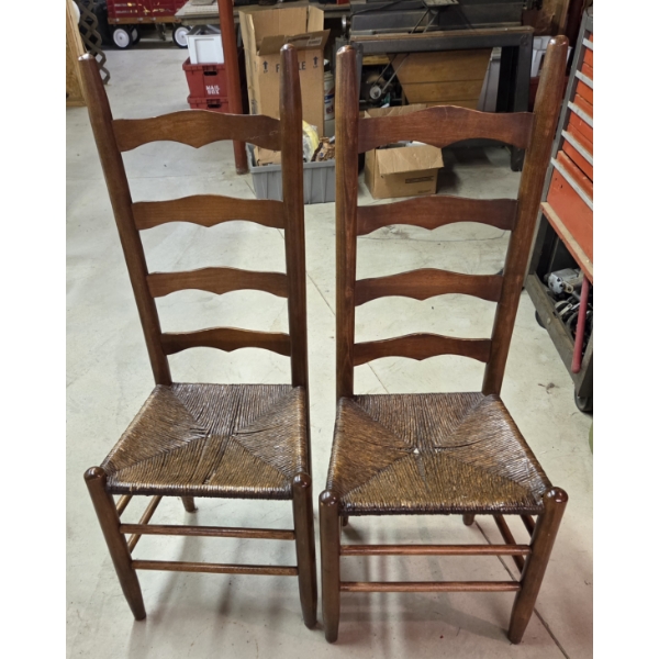 Louisville Home Pickup - Antique Pair Of Wood Ladder Back Chairs In Excellent Condition See Pics