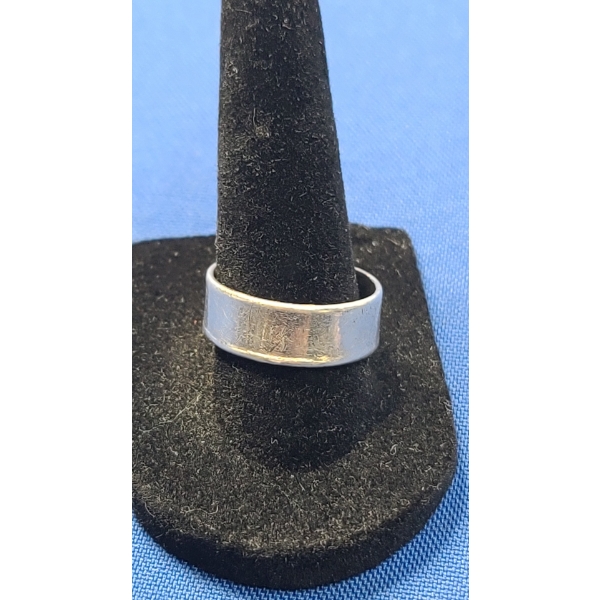 Sterling Silver Coach Ring - Size 8 - Weight: 5.2g