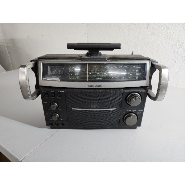 Radio Shack Multiband Radio - Works!